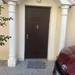 Du Clos Menil לינה וארוחת בוקר